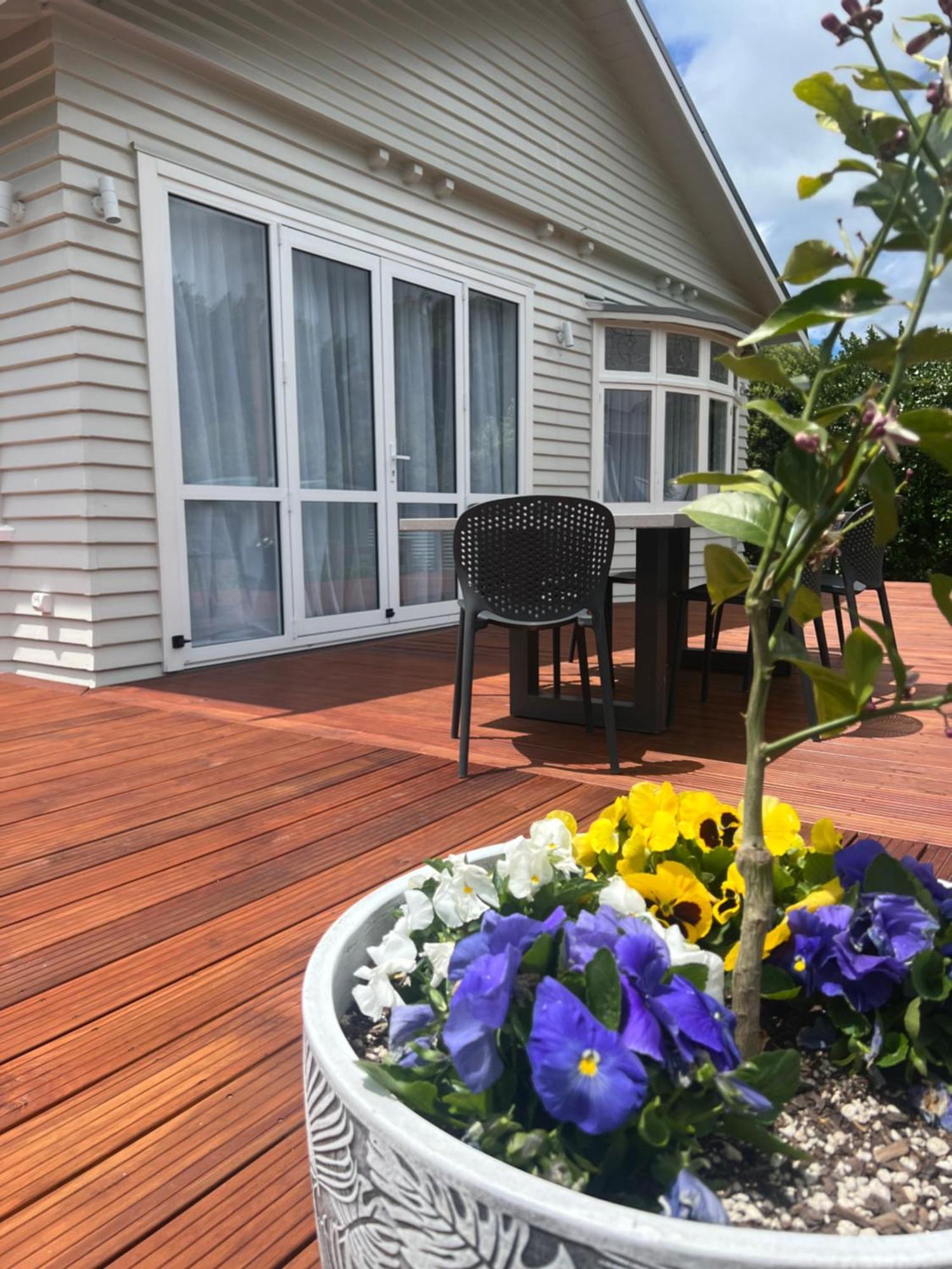 Pinot Villas Martinborough Exteriör bild