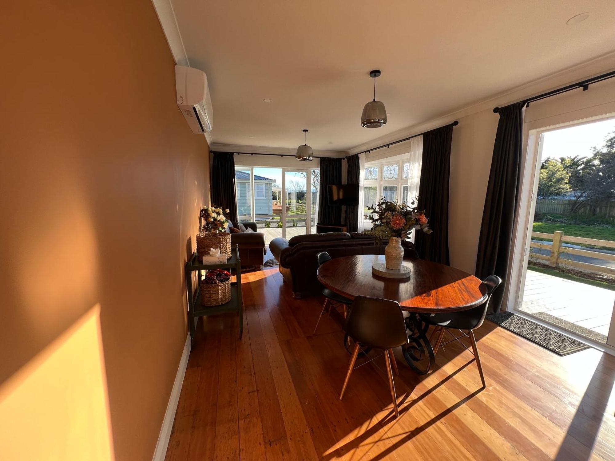 Pinot Villas Martinborough Exteriör bild