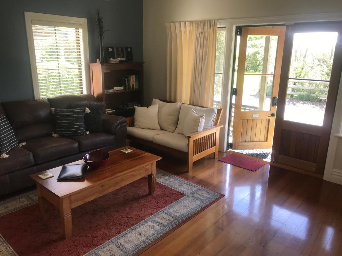 Pinot Villas Martinborough Exteriör bild